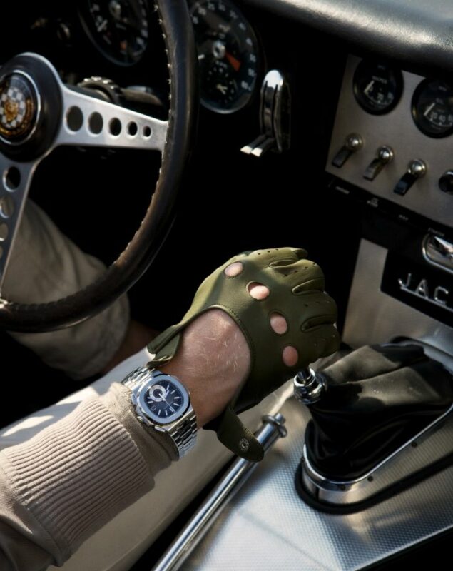 Driving gloves 